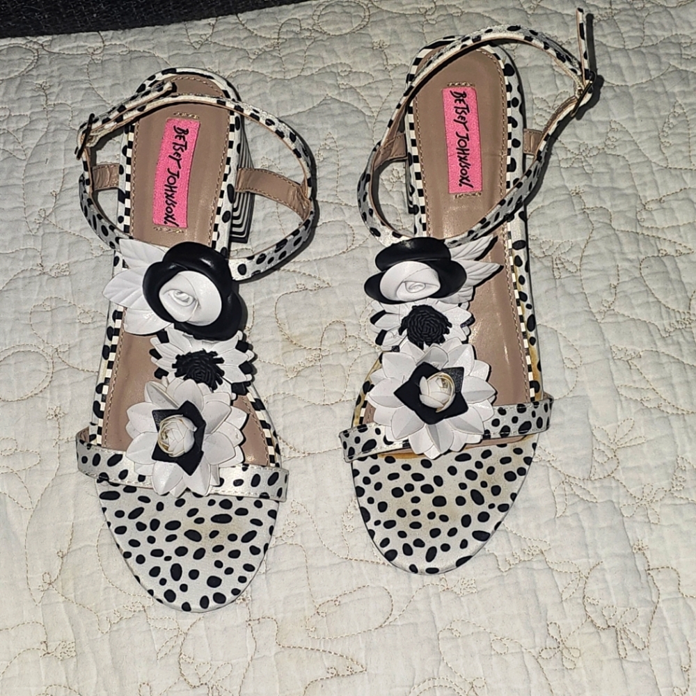 Betsey Johnson, Adde 👗 dress sandals, size 7.5, great condition, like new. 👠